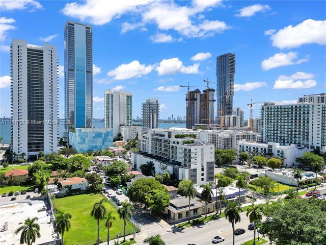 Foto del edificio - 321 NE 26th St