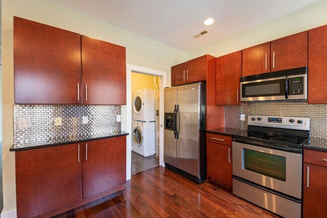 Foto del edificio - 2620 Webster St