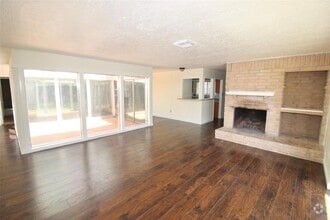Building Photo - 10402 Gulfstream Ln