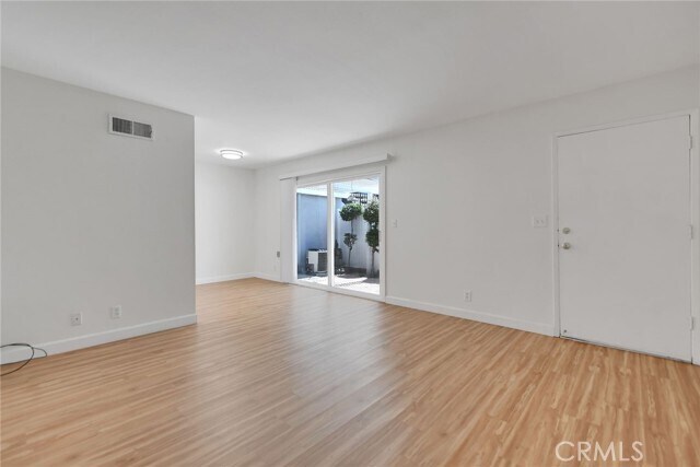 Foto del edificio - 1460 Forest Glen Dr