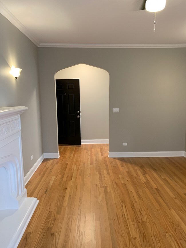 Foto del edificio - 6133 N Hoyne Ave