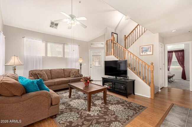 Foto del edificio - 1633 E Lakeside Dr