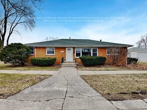 Building Photo - 8741 Sproat Ave