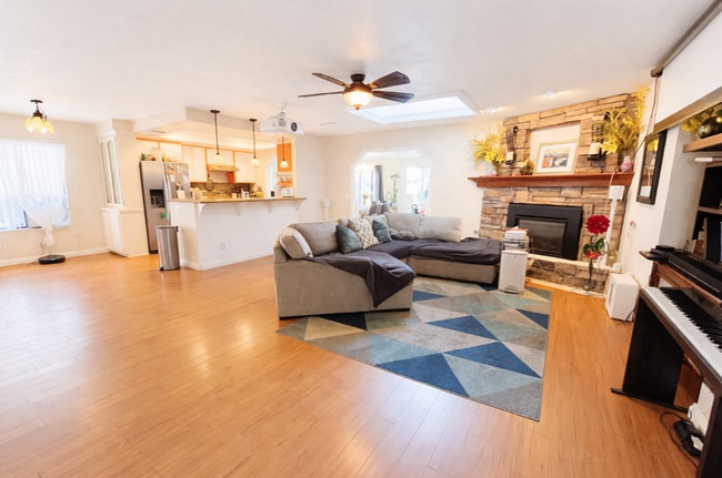 Building Photo - 13099 Meteor Dr