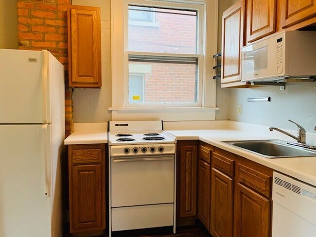 Foto del edificio - 1228-1232 Harrison Avenue