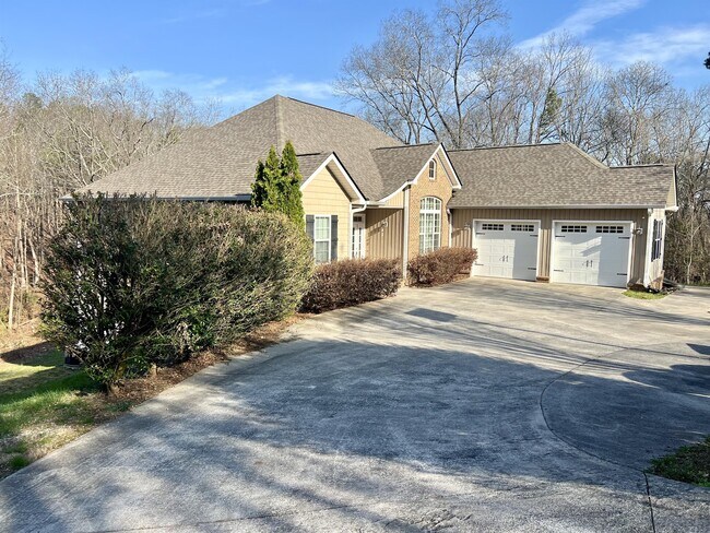 Building Photo - 1127 Percheron Dr NW