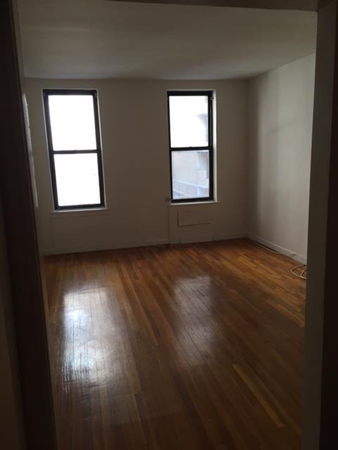 Foto del edificio - 304 E 38th St