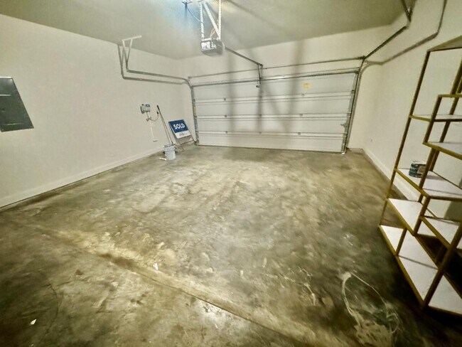 Foto del edificio - 4407 Pale Fox Ln