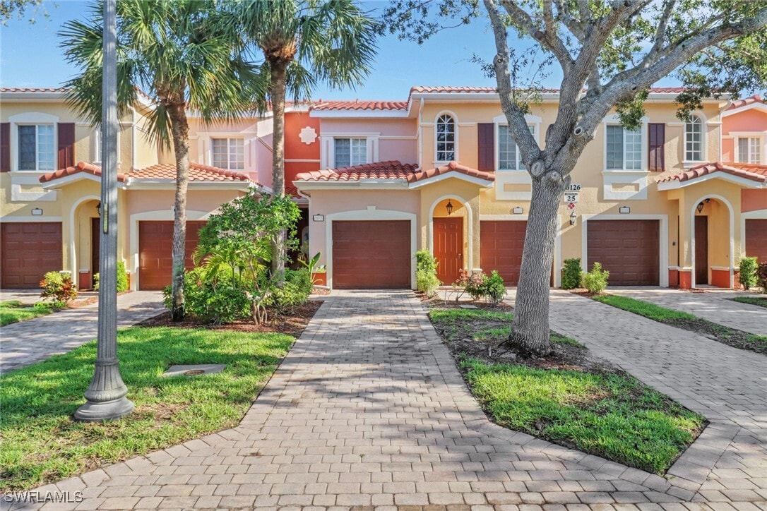 Primary Photo - 10126 Villagio Palms Way