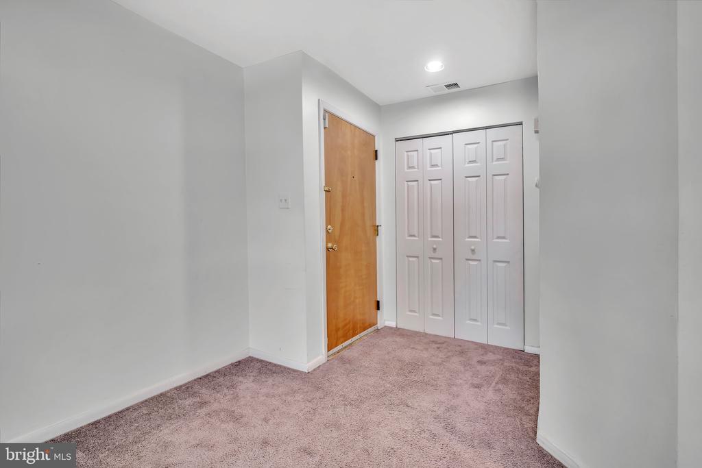 Foto principal - 302 Trinity Ct