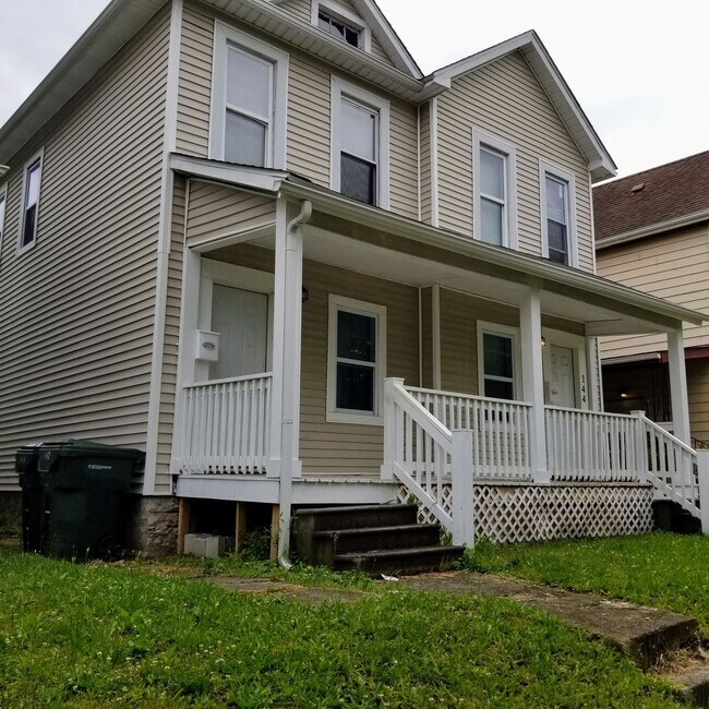 Foto del edificio - 142-144 West Park Avenue