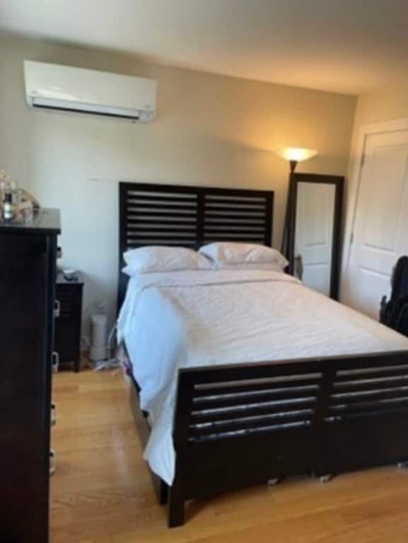 Building Photo - 338 W Broadway