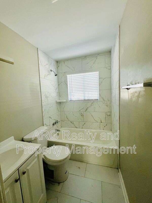 Foto del edificio - 2129 M.L.K. Jr Dr SW