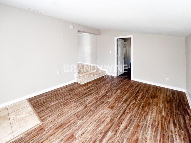 Building Photo - 7227 Stonehurst Rd N