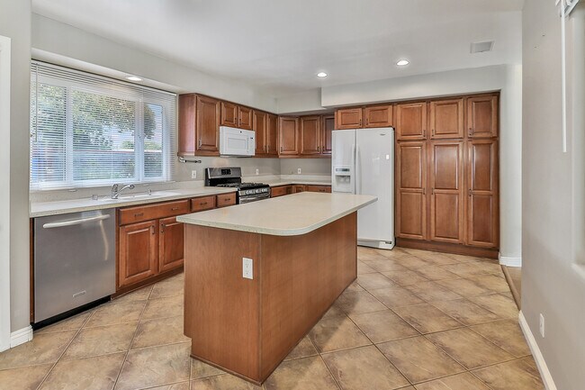 Kitchen & Island - 1 - 23556 Califa St