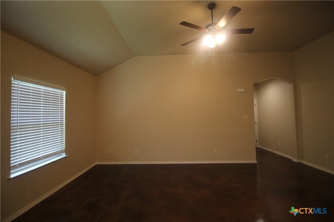 Building Photo - 222 Ragsdale Way