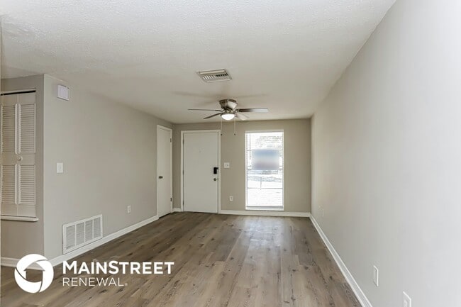 Building Photo - 1132 Hollywood Ave