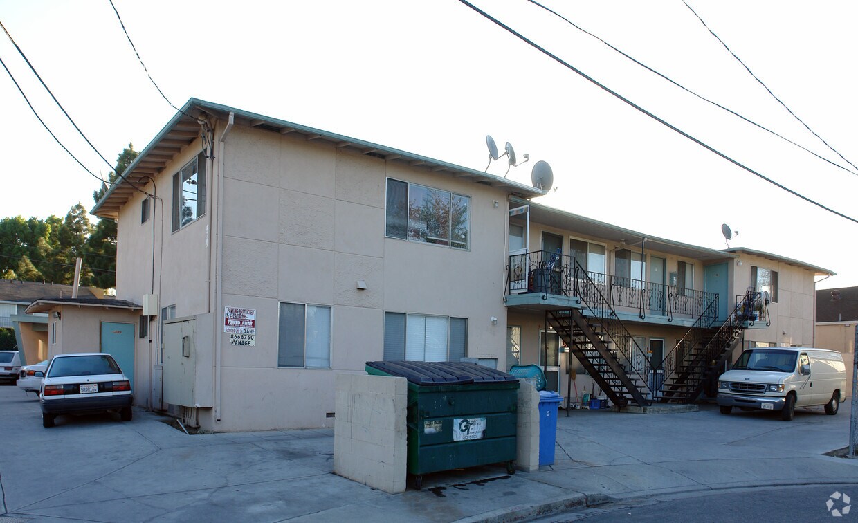 Primary Photo - 330 Lochridge Dr