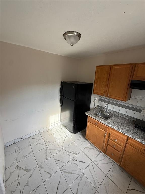Foto del edificio - 6020 Harcourt Ave