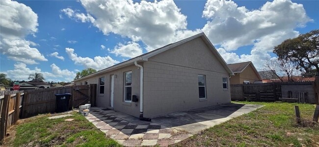 Building Photo - 282 Briar Bay Cir