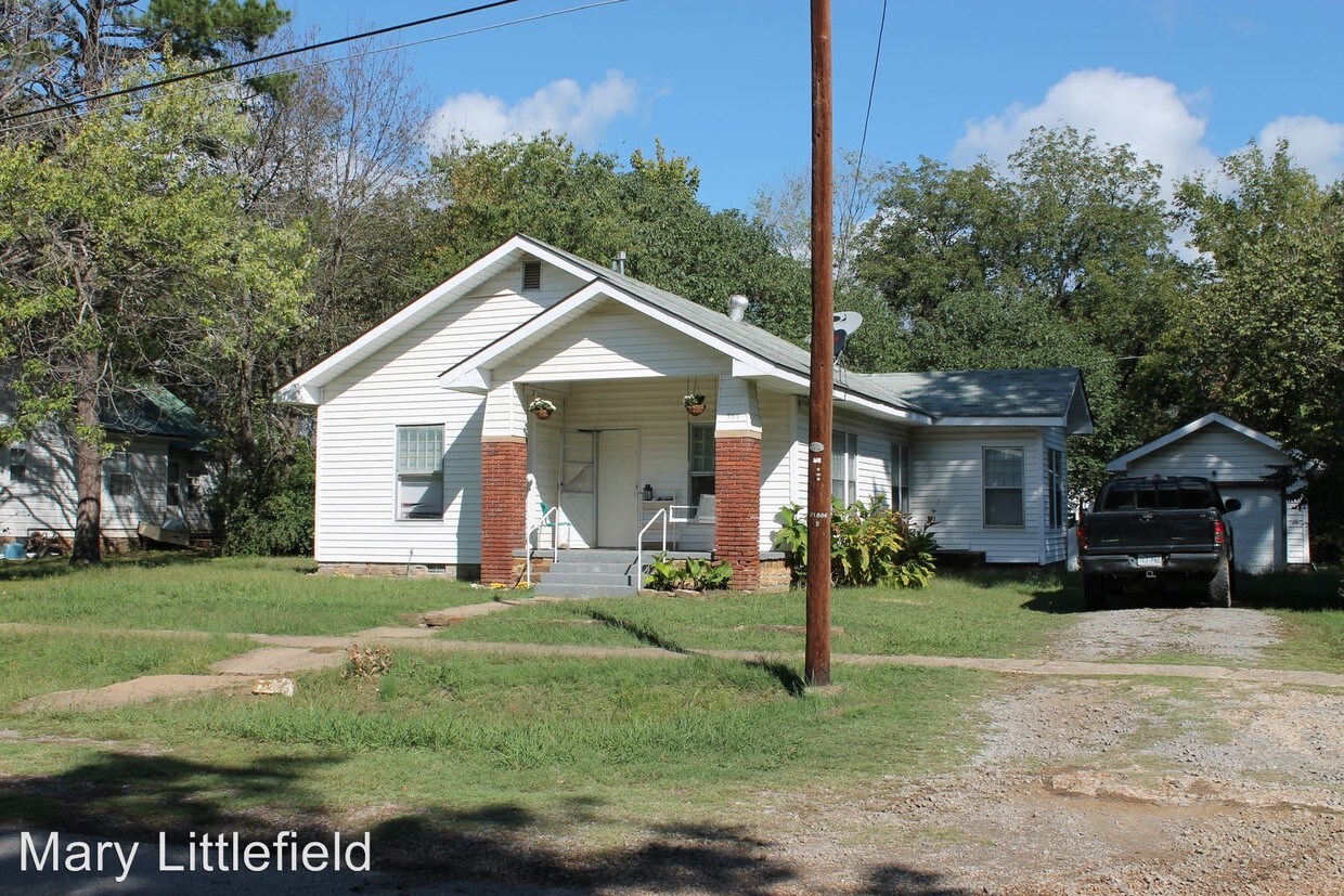 Primary Photo - 2 br, 1 bath House - 339 West 4th Street