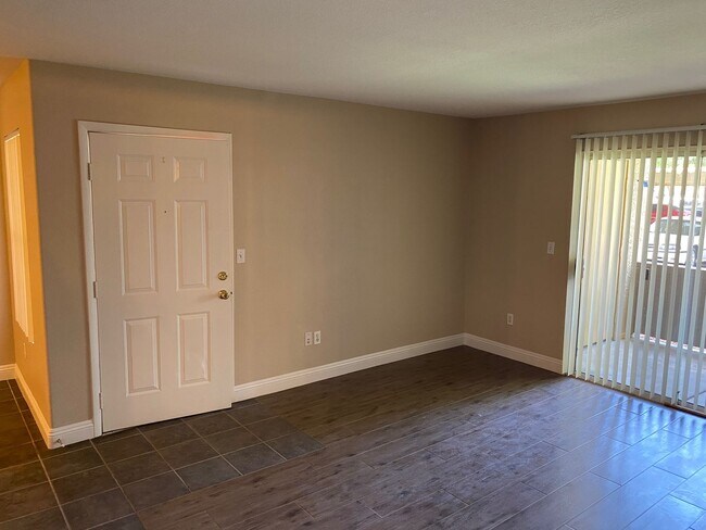 Foto del edificio - 2300 E Silverado Ranch Blvd