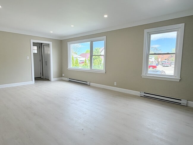 Building Photo - 149 Margaret St