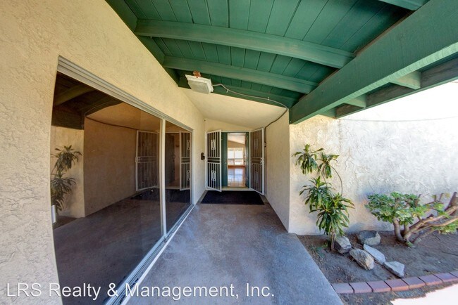 Building Photo - 3 br, 2 bath House - 635 Leyenda Dr