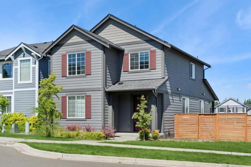 Foto principal - 3 bedroom in Bonney Lake WA 98391