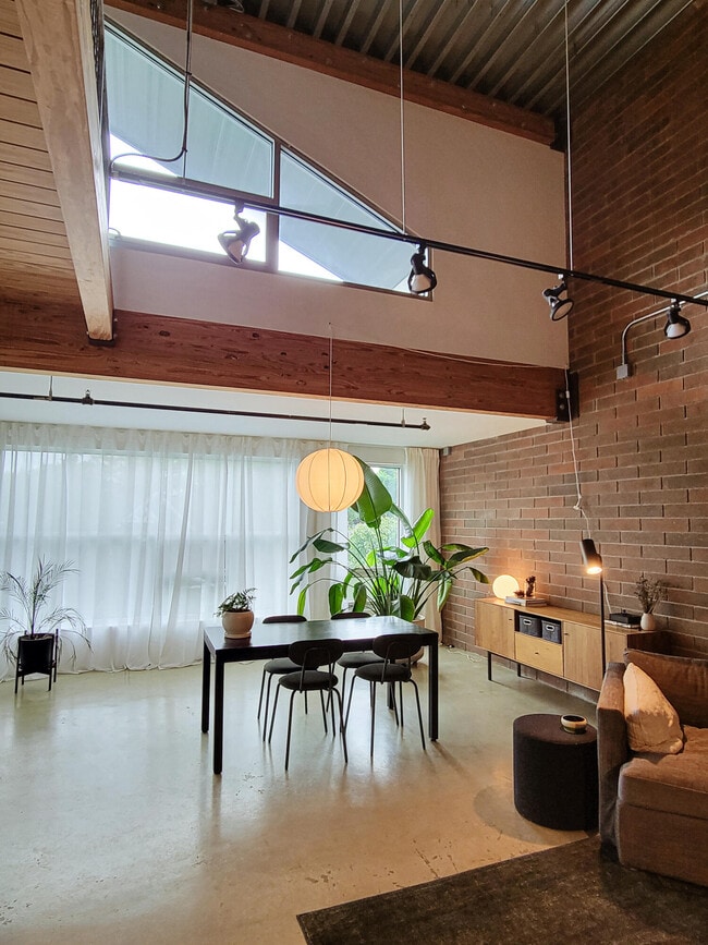 Foto del edificio - 300 Hamilton St