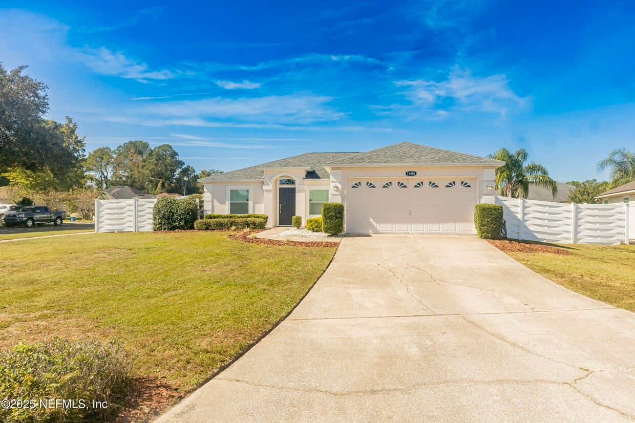 Foto principal - 1606 Castle Rock Ct