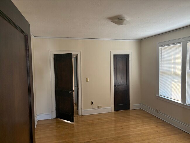 Dormitorio - 191 Standish St