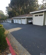 Building Photo - 8763 Mountain Blvd