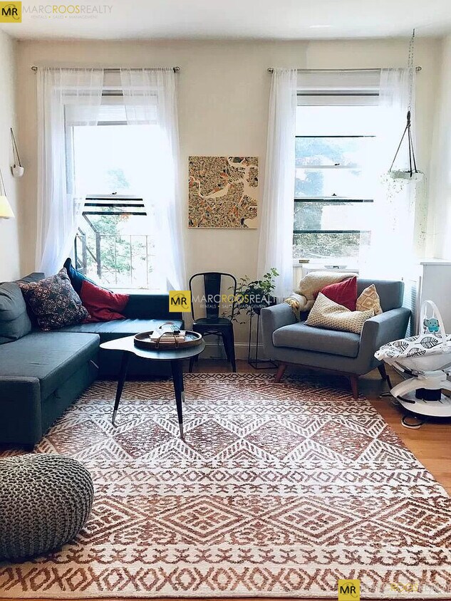 Primary Photo - 1064 Beacon St