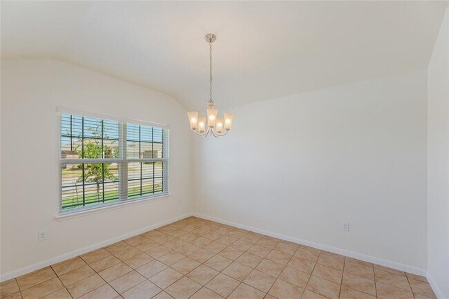 Foto del edificio - 5813 Montrelia Dr