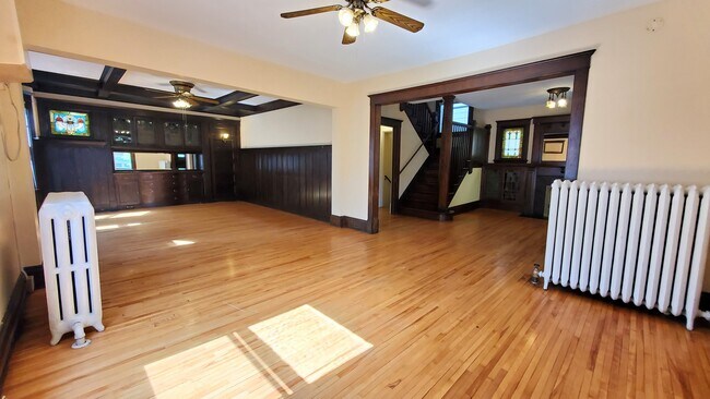 Foto del edificio - 2204 Emerson Ave S