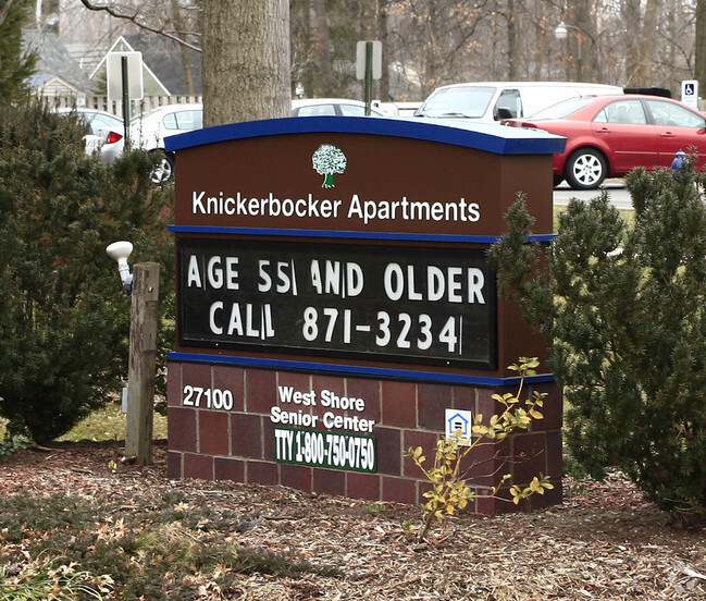 Building Photo - Knickerbocker Apartments