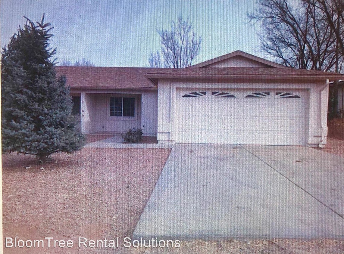 Primary Photo - 6144 N Old McDonald Dr