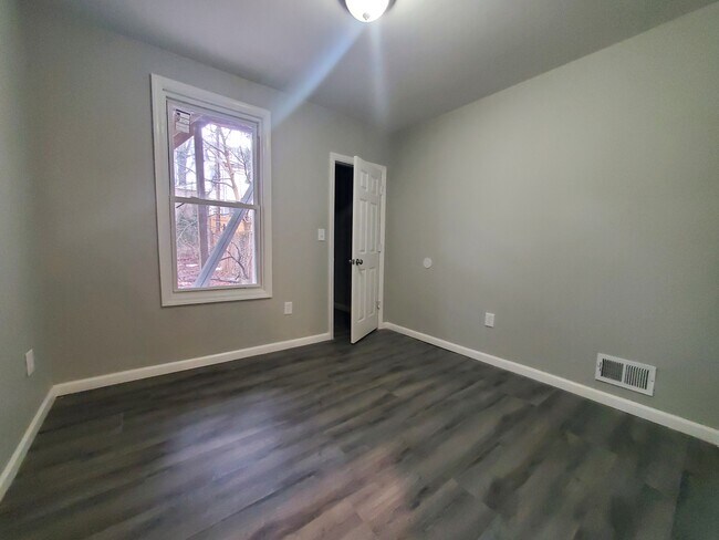 Unit 1 - 220 N 5th St