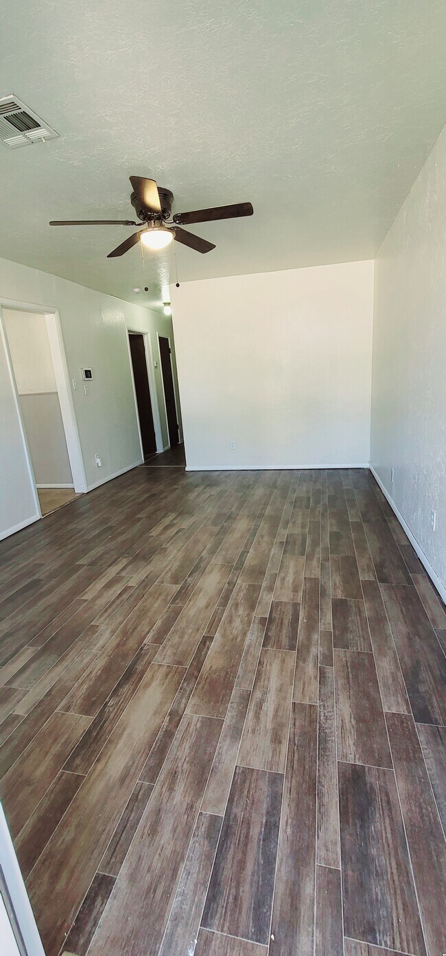 Foto del edificio - 1760 SW 13th St