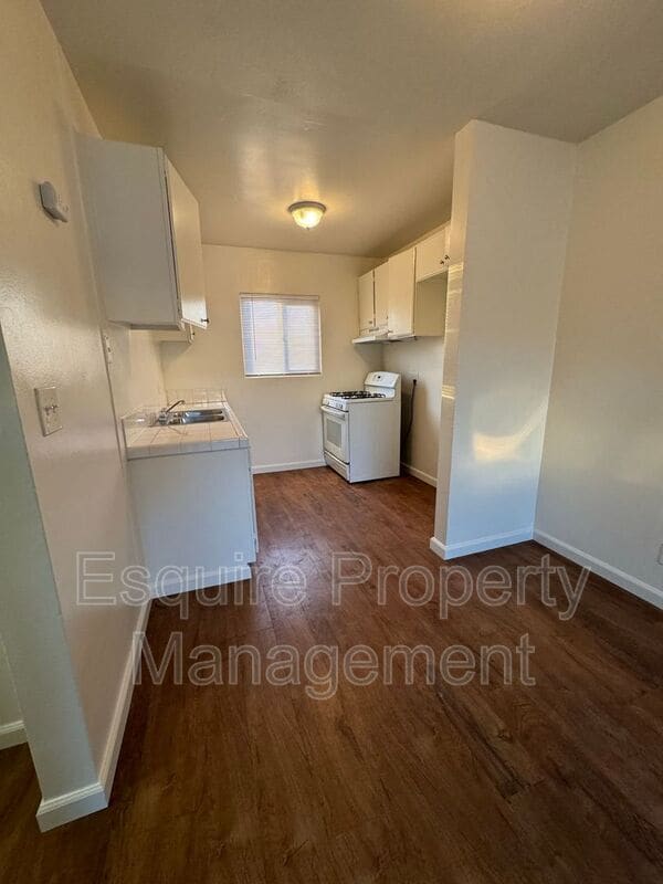 Foto del edificio - 730 W Channel Islands Blvd