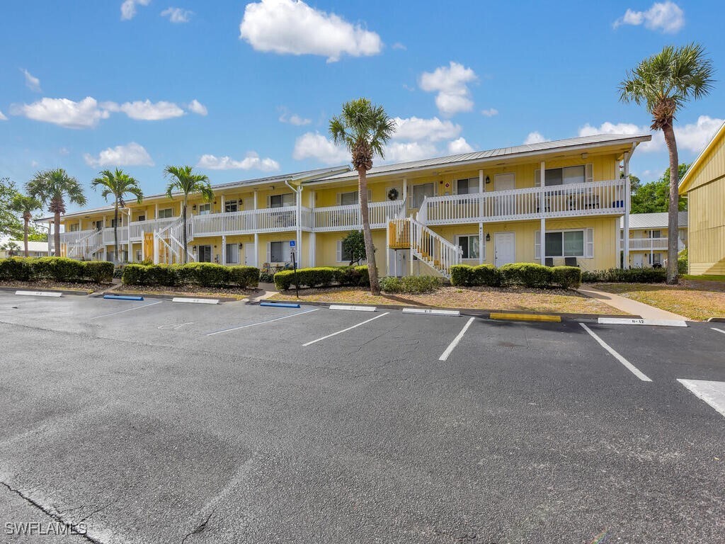 Primary Photo - 4617 Bayshore Dr