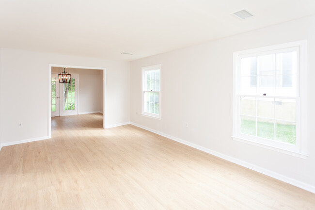 Building Photo - 54 Beekman Plz