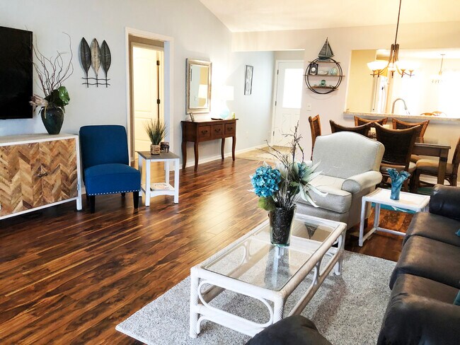 Foto del edificio - 873 Astor Way