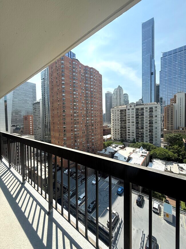 Foto del edificio - 33 W Delaware Pl