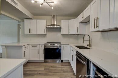 Foto del edificio - 4325 78th Ln N