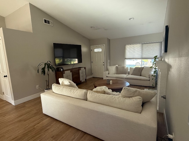 Building Photo - 1218 Gatling Ct