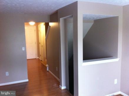 Foto del edificio - 102 Township Ct