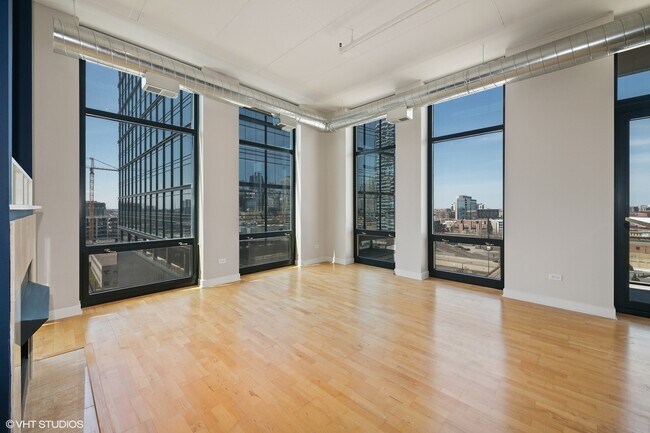Foto del edificio - 740 W Fulton St