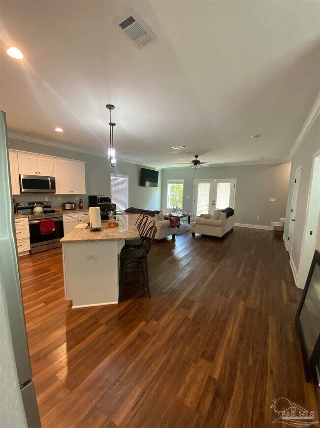 Foto del edificio - 607 W Belmont St